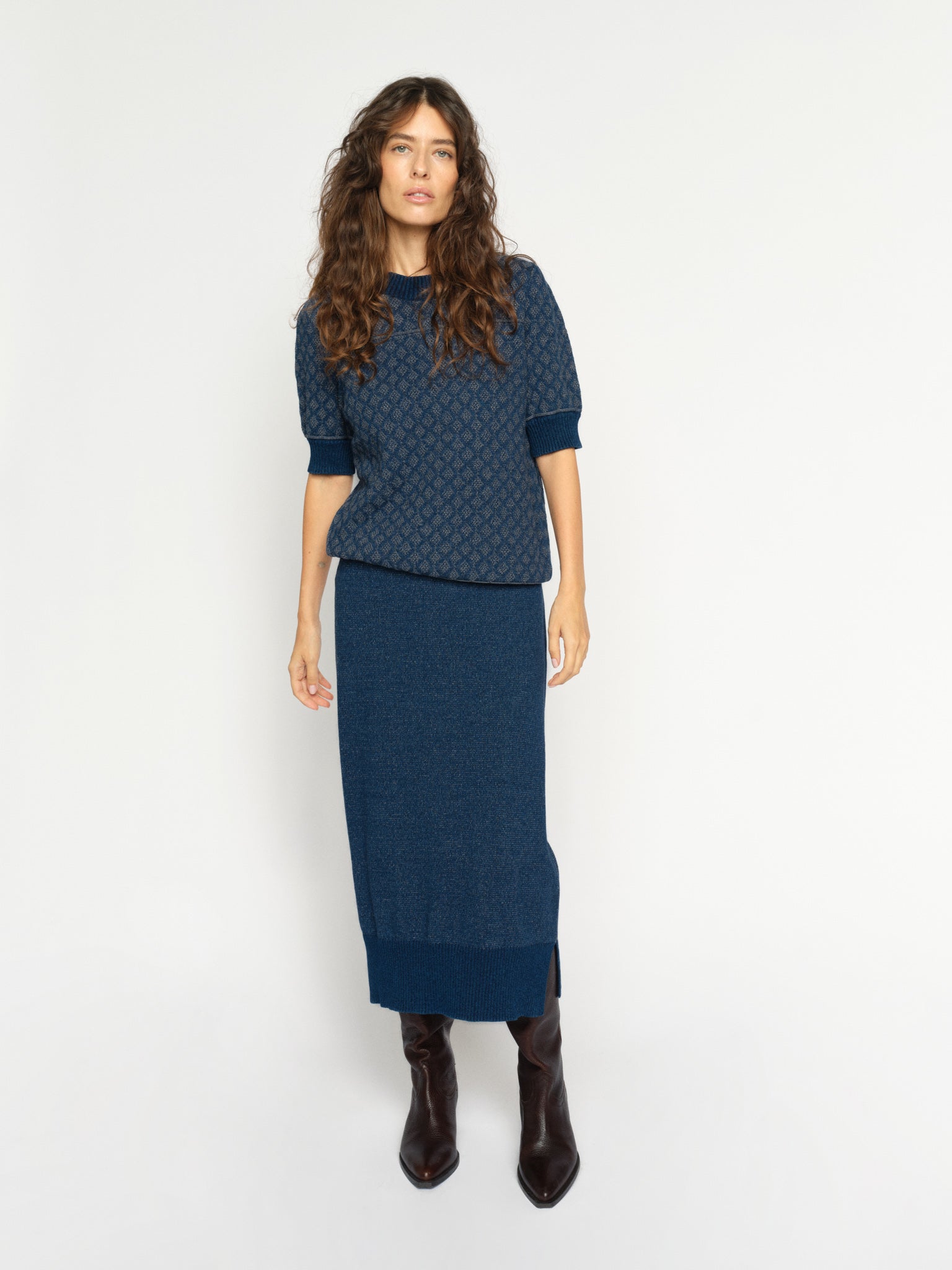 Modelshot / Dark Blue / Detail